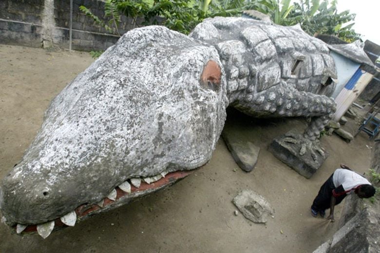 Crocodile house in Ivory Coast - Bizarre houses in Africa - BuyRentKenya